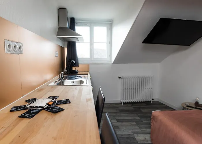 Nuit By Light - Comme A La Maison *